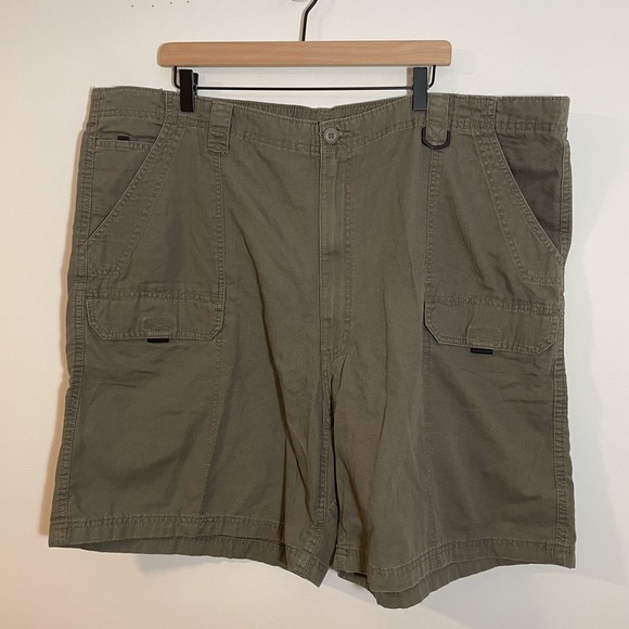 Wrangler Other - NWT Authentic Issue Wrangler Shorts Mens Size 48 Real Comfort Cargo Olive Green
